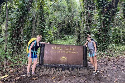 Backpacking the Na Pali Coast: Everything You Need for Kauai's Famous Hike | GearJunkie