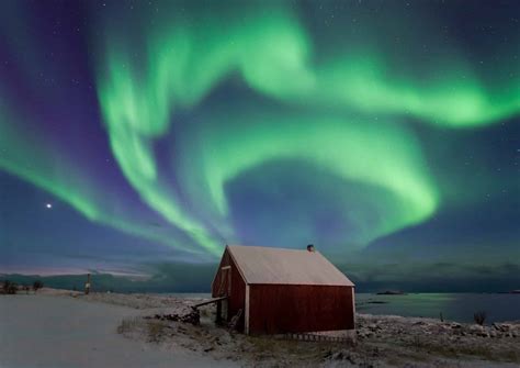 Get Mesmerized with the Northern Lights of Alaska | Found The World