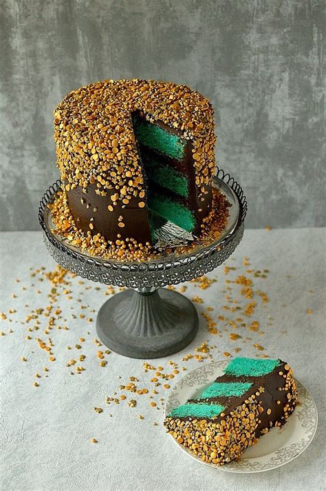 Chocolate & Vanilla Gold Sprinkles Cake - Domestic Gothess | Sprinkle ...