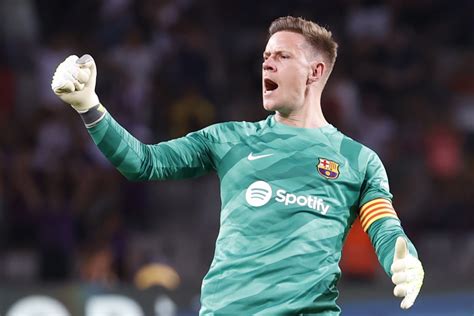 El portero Ter Stegen renueva con el Barcelona hasta junio de 2028