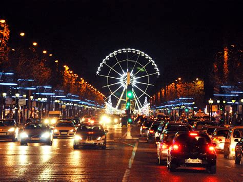 Christmas on the Champs-Élysées - French Moments