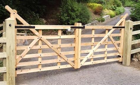 Diy Wood Driveway Gate Plans - WOODWORKING