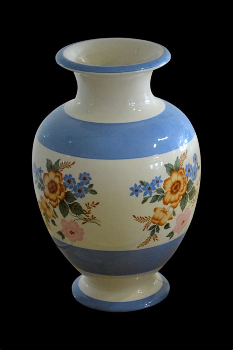 Free Images : vase, museum, ceramic, pottery, lighting, still life, material, product, art ...