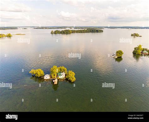 Thousand islands aerial hi-res stock photography and images - Alamy