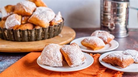 French Market Beignets Recipe - Food.com | Recipe in 2020 | Beignet ...