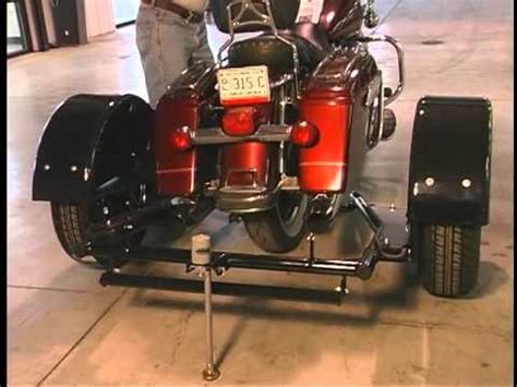 Harley-Davidson FLH (2001 & Earlier) Voyager Trike Kit Installation ...