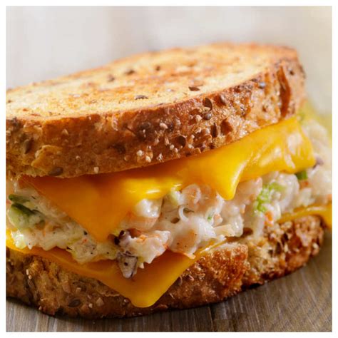 Toasted Seafood Sandwich Recipe: How to Make Toasted Seafood Sandwich