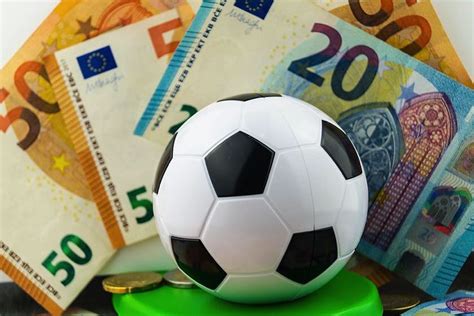 Do Non-League Football Players Get Paid (And How Much)? - Football Collective