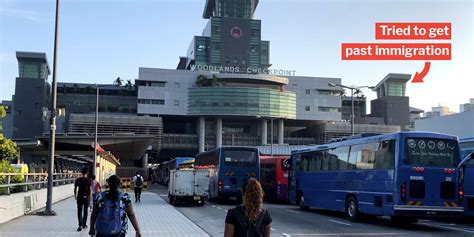 Student Oversleeps On Bus Till Woodlands Checkpoint, So S'pore Police Help Send Him To School