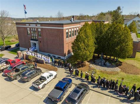 University of Maine at Machias celebrates 112th commencement | Machias Valley News Observer