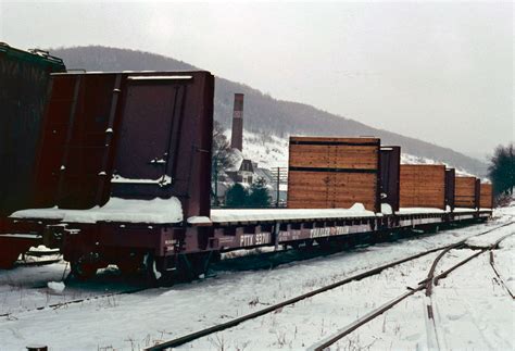 Flatcars: Railroading's First Freight Car (1826)