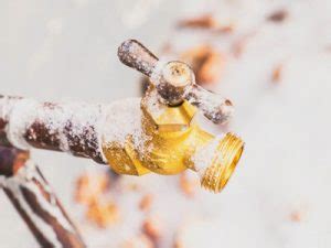 How To Thaw A Frozen Outdoor Faucet - Tips For Thawing