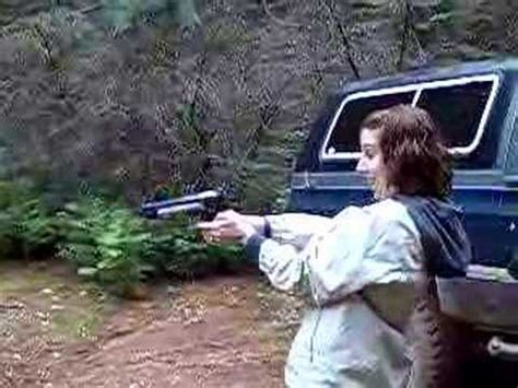 Rachel shooting a .50 Desert Eagle - YouTube