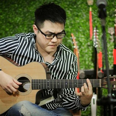 Stream Thằng Điên - Guitar Cover Solo by Bee Guitar | Listen online for ...