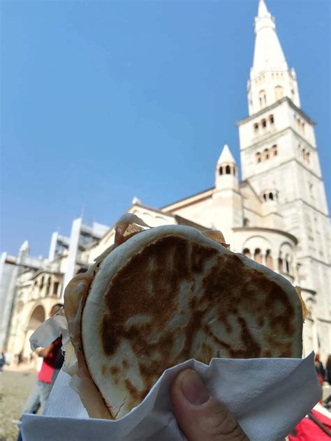 Walking Food tour In Modena, taste Parmesan, Balsamic, Prosciutto