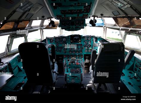 Cockpit of a cargo plane Ilyushin Il-62 in the Ukrainian aviation museum in Kiev-Zhulyany Stock ...