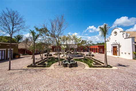 Mayakoba Unveils New "El Pueblito" Village for Fall 2015