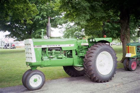 Oliver 1800 from over 50 years ago | Oliver tractors, Classic tractor, Truck and tractor pull