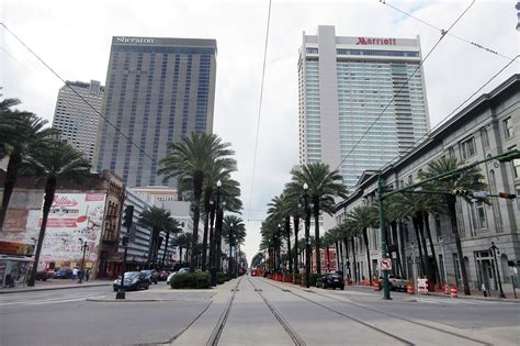 Canal Street in New Orleans - The Main Artery of the Big Easy – Go Guides