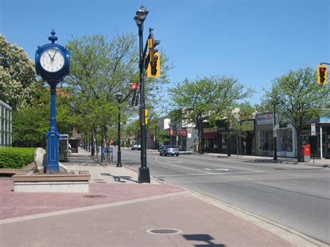 File:Brant Street in Downtown Burlington, Ontario.jpg - Wikipedia