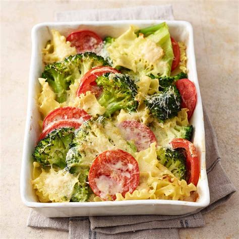 Broccoli-Nudel-Auflauf mit Tomaten Rezept - [ESSEN UND TRINKEN]