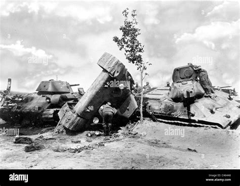 Destroyed Russian T-34 tank, 1941 Stock Photo - Alamy