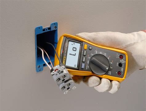 Fluke 117 RMS Multimeter Review 2024 – Pros, Cons, & Verdict | House Grail