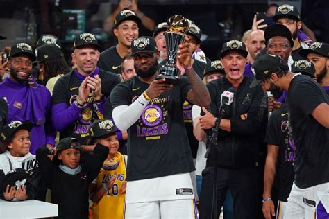 LeBron James wants joint parade for Lakers, Dodgers