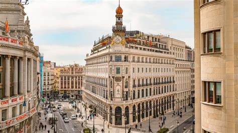 REVIEW: Four Seasons Hotel Madrid / HotelsTeamtation