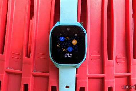 Gizmo Watch 3 kids smartwatch review: Basic and secure, with a touch of fun