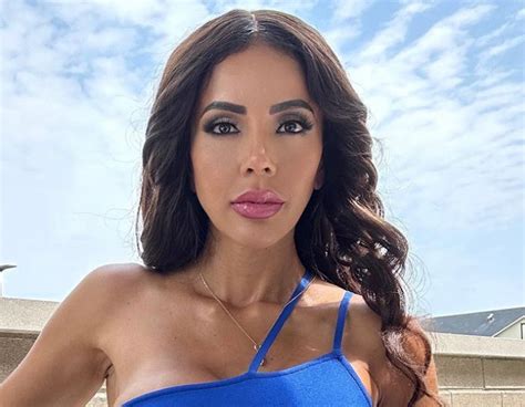 90 Day Fiancé Star Jasmine Pineda Shares Swimsuit Photo From "November"