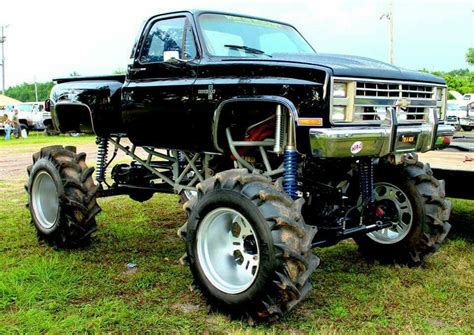 Clean chevy mud truck | Mud trucks, Custom chevy trucks, Custom pickup trucks