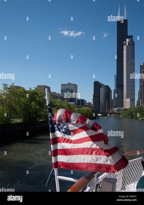 Chicago river cruise Stock Photo - Alamy