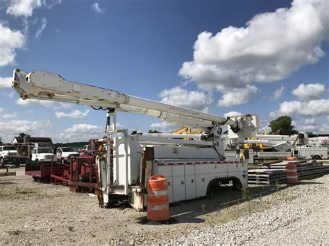 2005 Altec AM900-E100 (Elevator) Bucket Body (I) - Michels Equipment Sales