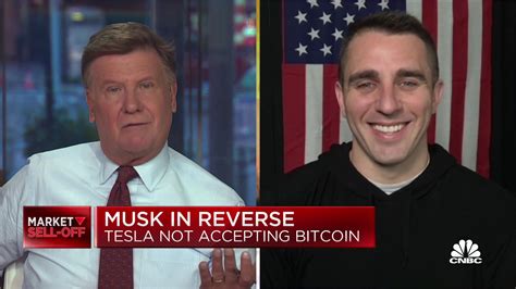 Crypto expert reacts to Elon Musk's reversal on accepting bitcoin