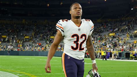 Bears' David Montgomery doubtful to return vs. Texans with leg injury ...