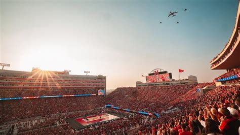 Nebraska volleyball breaks world record for women's sporting event attendance on 'Volleyball Day ...