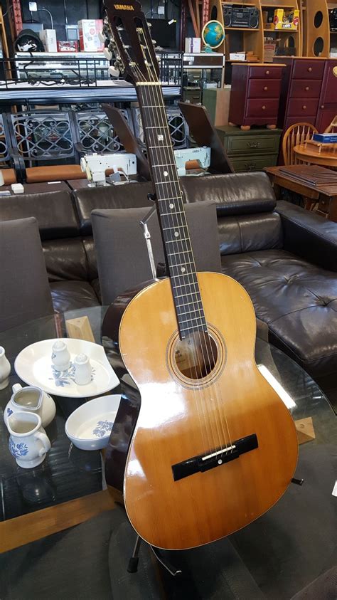 1969 YAMAHA S50 ACOUSTIC GUITAR - Big Valley Auction