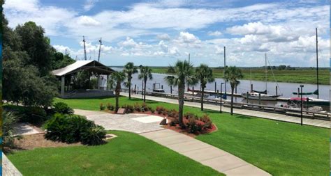 Darien River Waterfront Park & Docks - Darien, Georgia - Snag-A-Slip