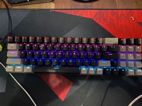 Keyboard mechanical RGB gamen titan 3, Video Game, Aksesori di Carousell