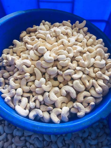 4% Natural Wholes Cashew Kernels, Packed, Grade: WB at Rs 620/w320 in ...