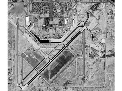 Roswell Industrial Air Center Airport - Geographic Facts & Maps - MapSof.net