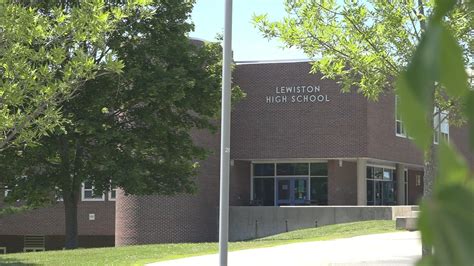 Lewiston High School principal wants to keep school resource officers ...