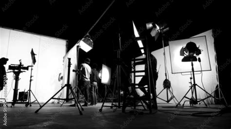 Foto Stock Blurred images of behind the scenes TV commercial movie film or video shooting ...