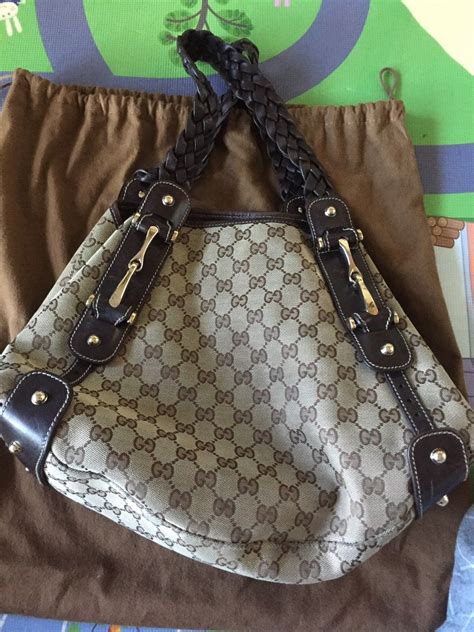 Used canvas Gucci shoulder bag | Gucci shoulder bag, Shoulder bag, Bags