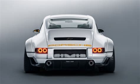 The Singer Porsche Dynamics and Lightweight Study.