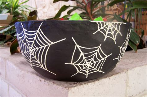 repurpose relove: DIY Halloween Candy Bowl