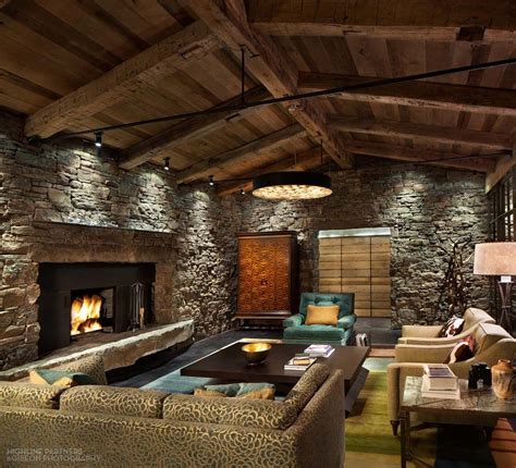 Cozy mountain cabin in Montana maximizes minimal space | Cabin ...