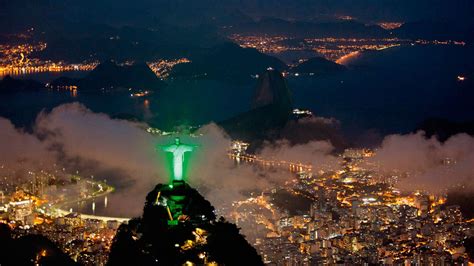 Image for Jesus Statue In Brazil Struck By Lightning HD Wallpaper ...