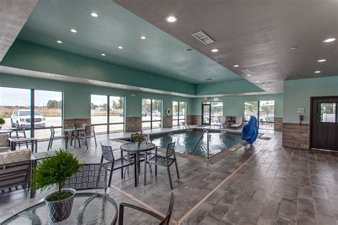 Hampton Inn & Suites Wichita/Airport Pool: Pictures & Reviews - Tripadvisor